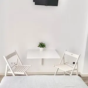 https://habitacin-tico-con-terraza-privada.1costadelsol.com